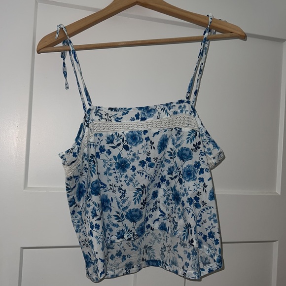 Maurie + Eve Maria Top in floral - Picture 7 of 8